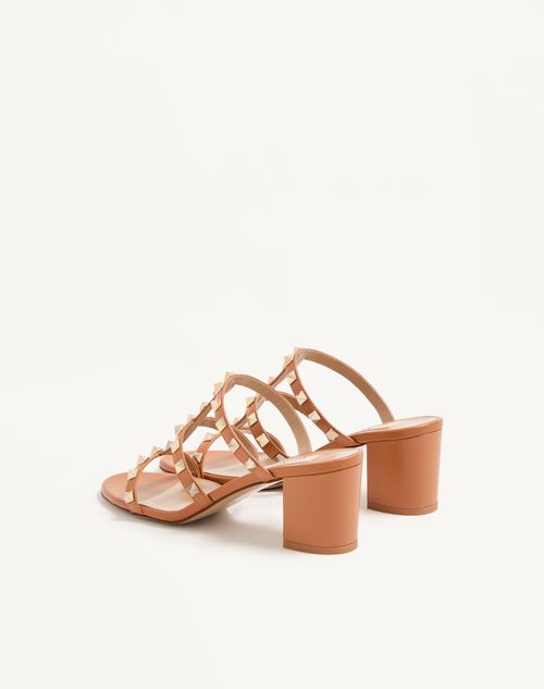 Valentino Garavani - Rockstud Calfskin Leather Slide Sandal 60 Mm - Almond - Woman - Sandals